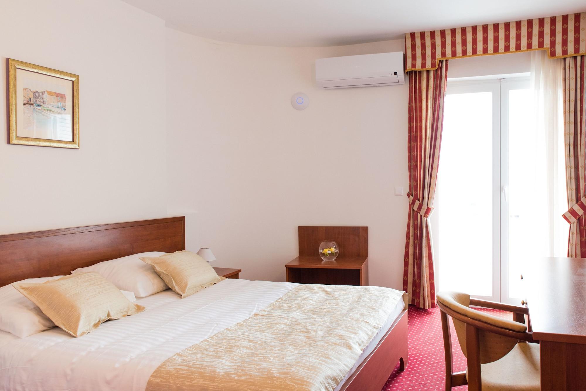 Hotel Krilo Jesenice Kültér fotó